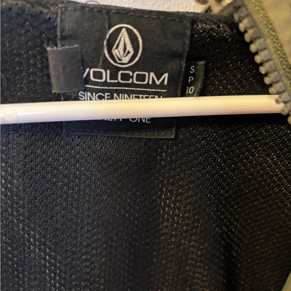 Green rain jacket - Picture 2 of 3